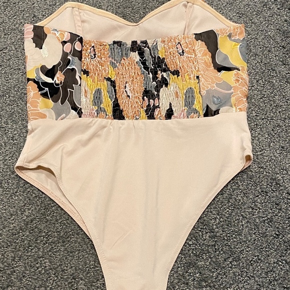 Seven Wonders Snap Dragon Bodysuit, floral 16249 - Picture 2 of 10